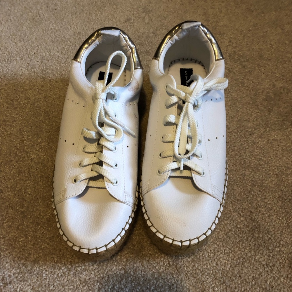 Steve Madden White Lace Up Espadrilles Sneakers Size 8